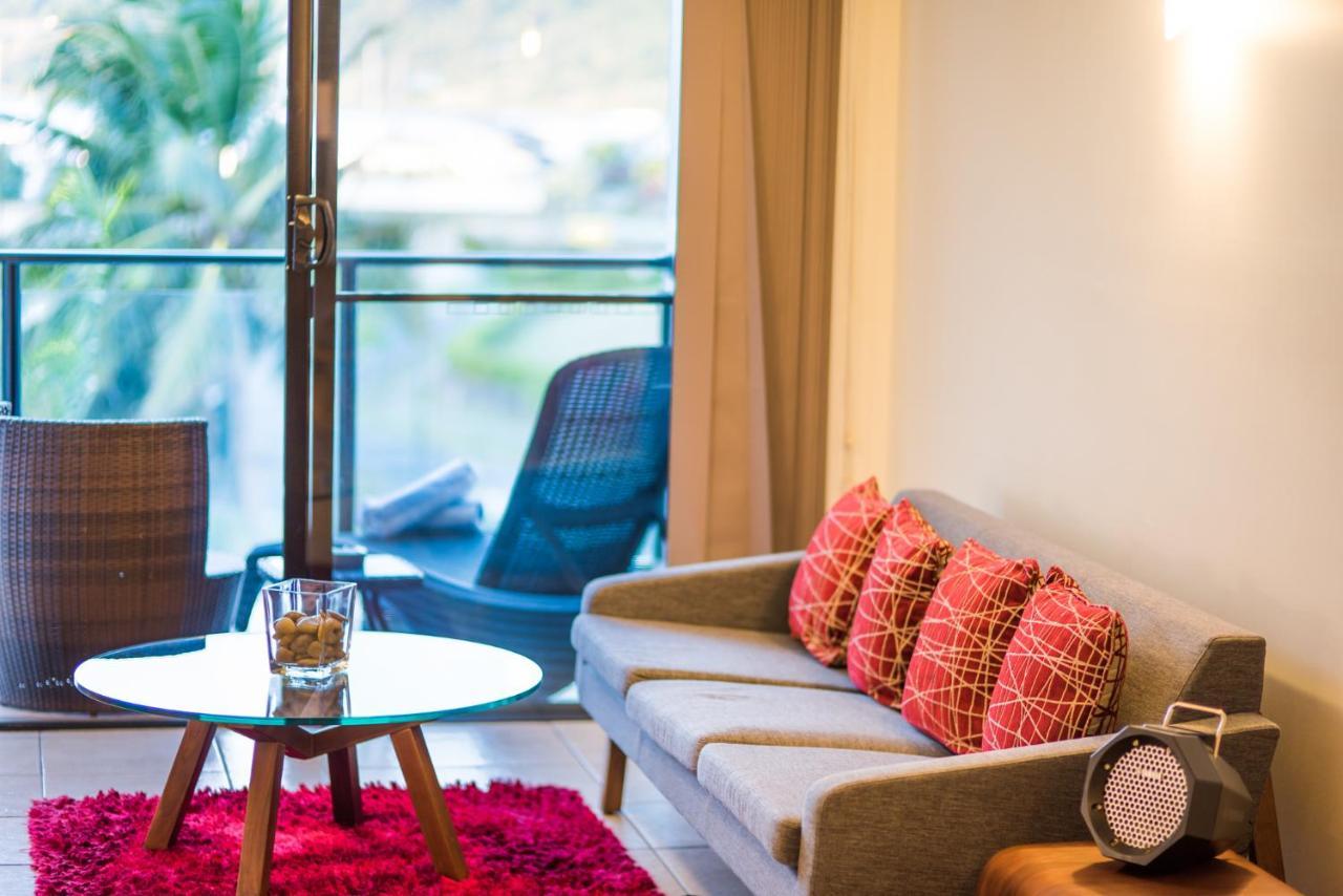 At Waterfront Whitsunday Retreat - Adults Only Aparthotel Еърли Бийч Екстериор снимка