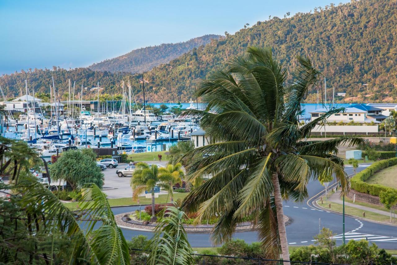 At Waterfront Whitsunday Retreat - Adults Only Aparthotel Еърли Бийч Екстериор снимка