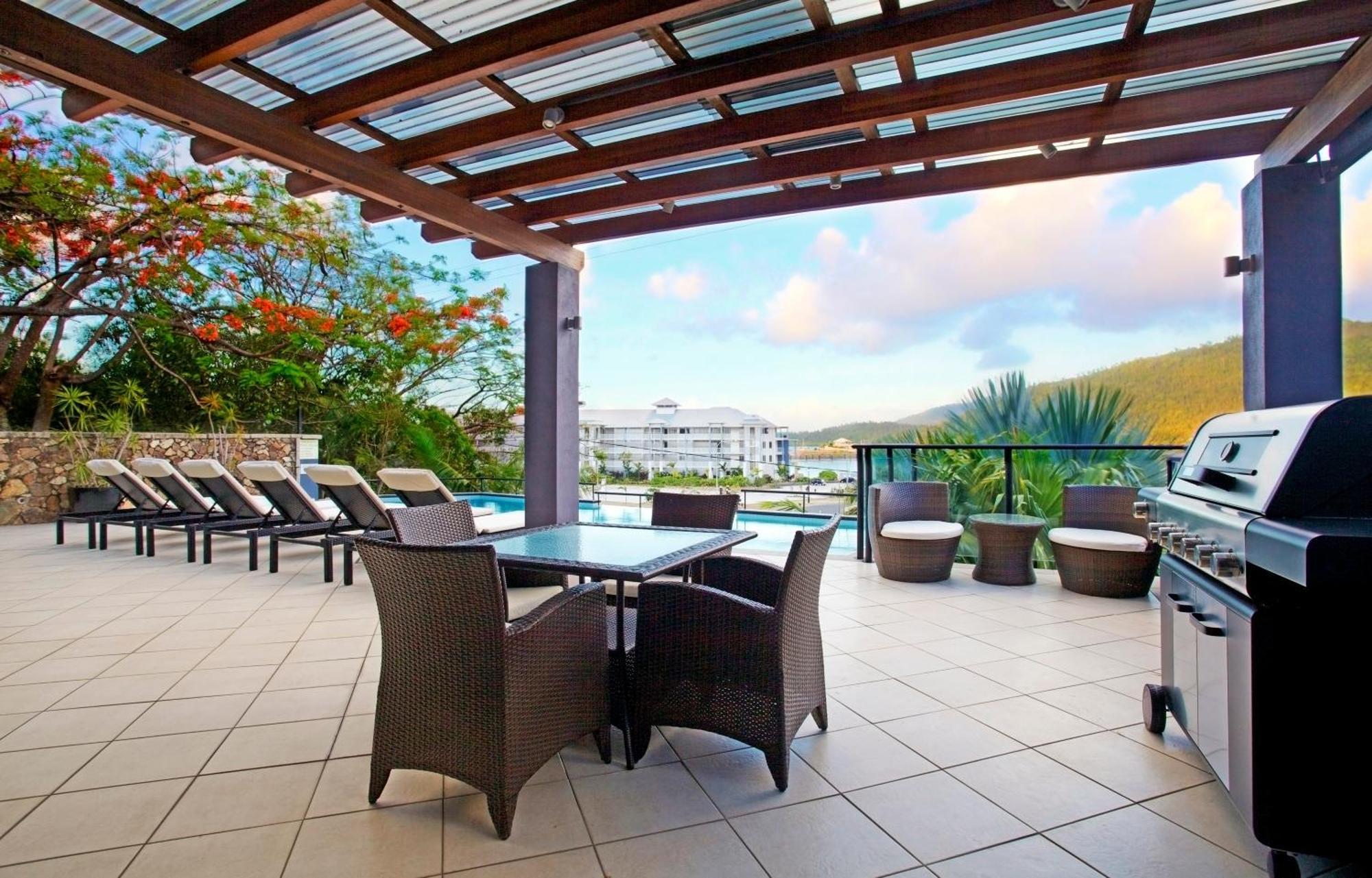 At Waterfront Whitsunday Retreat - Adults Only Aparthotel Еърли Бийч Екстериор снимка