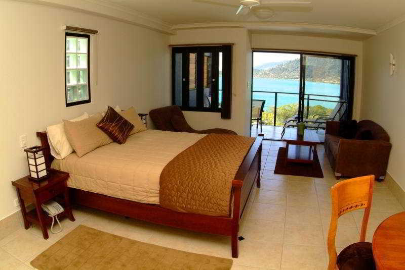 At Waterfront Whitsunday Retreat - Adults Only Aparthotel Еърли Бийч Екстериор снимка