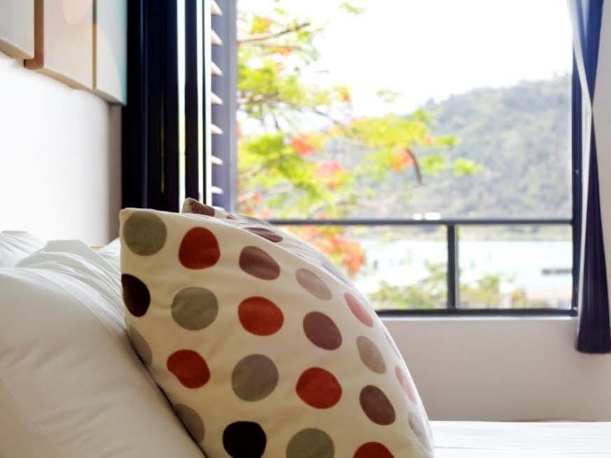 At Waterfront Whitsunday Retreat - Adults Only Aparthotel Еърли Бийч Екстериор снимка