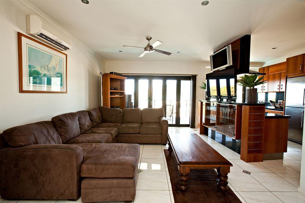 At Waterfront Whitsunday Retreat - Adults Only Aparthotel Еърли Бийч Екстериор снимка
